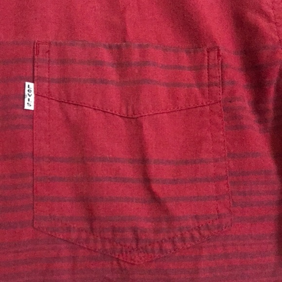 Levi's Small Red Short-Sleeve Button Down Shirt - Picture 2 of 8